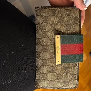 Gucci wallet
